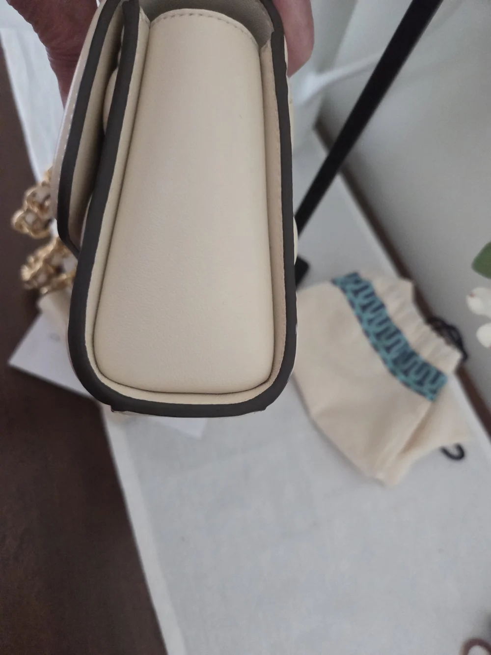 Tory Burch Flemming  Convertable Shoulder Bag with Tassel - Picture 4 of 7